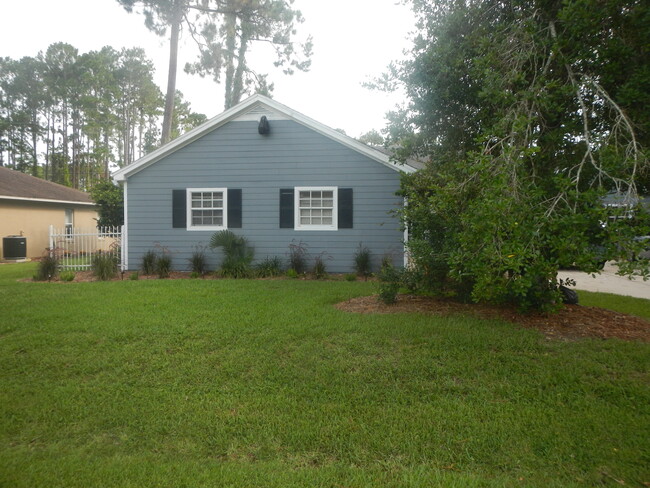 new landscaping to welcome you home - 13 A Empress Lane