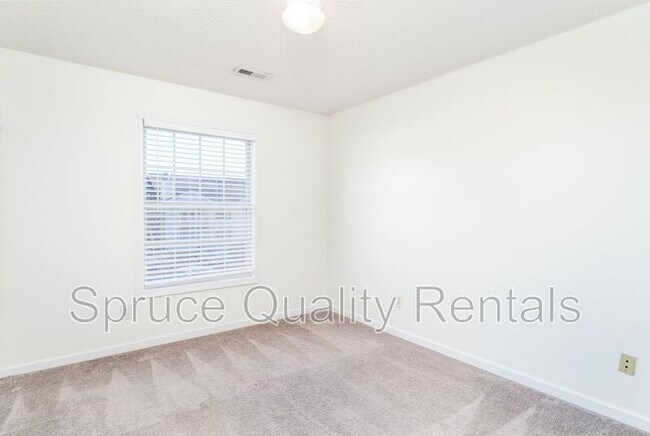 Building Photo - 7143 W Friendly Ave