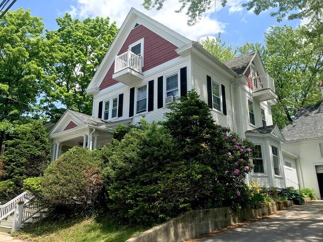Primary Photo - 47 Mt Vernon St