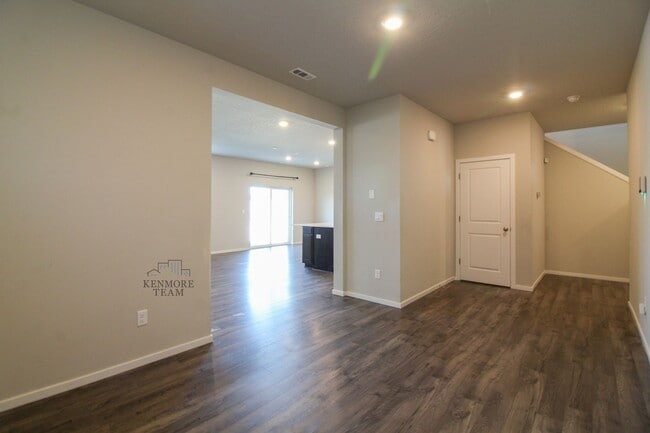 Building Photo - 7982 Ranchland Ln