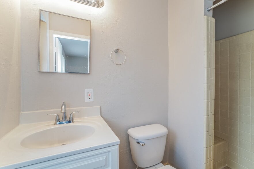 Building Photo - 2085 Hugh Edwards Dr