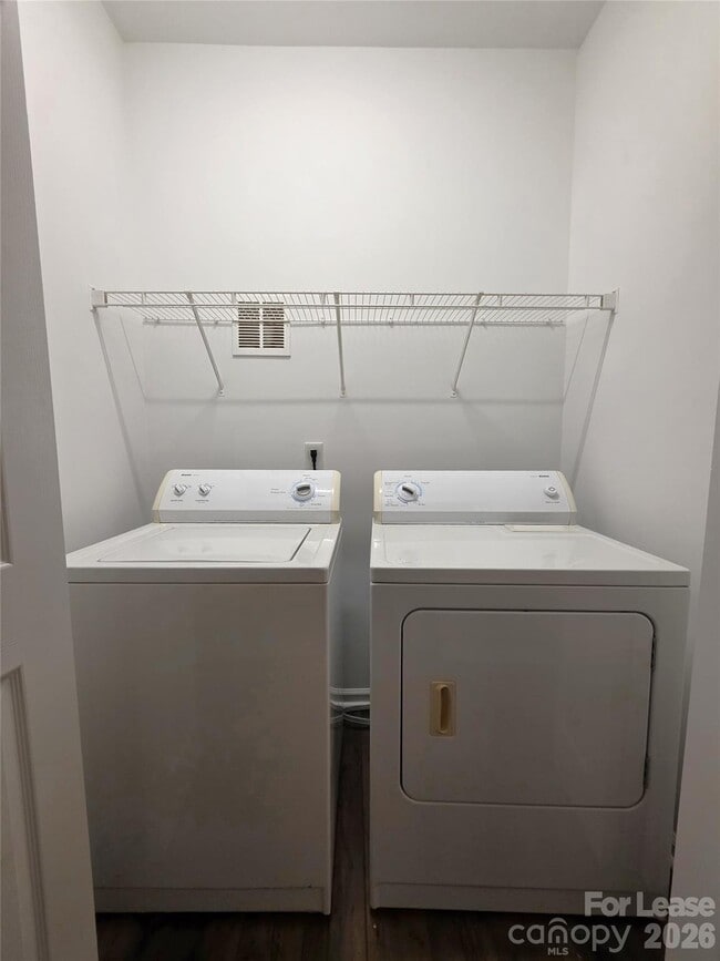 Building Photo - 2023 Heywood Ave