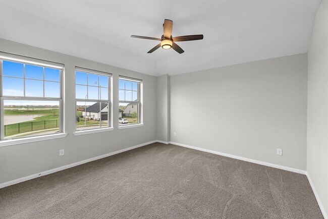 Building Photo - 5502 Pearl Vis Dr