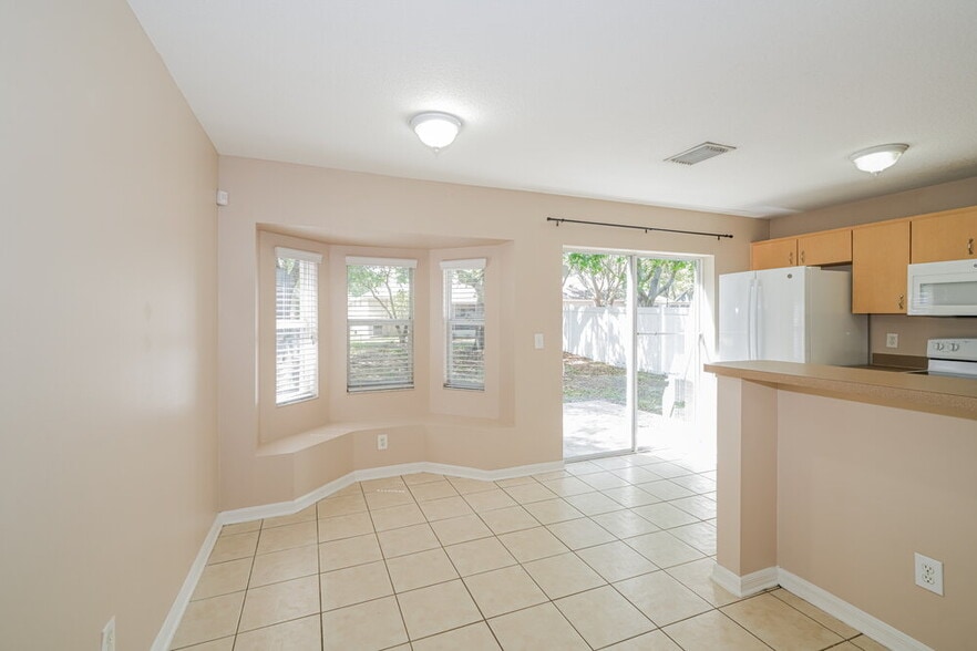 Building Photo - 5133 Anclote River St