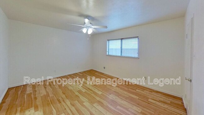 Building Photo - 1824 Addington Dr