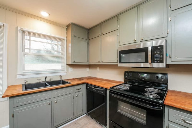 Building Photo - 3680 Citation Dr