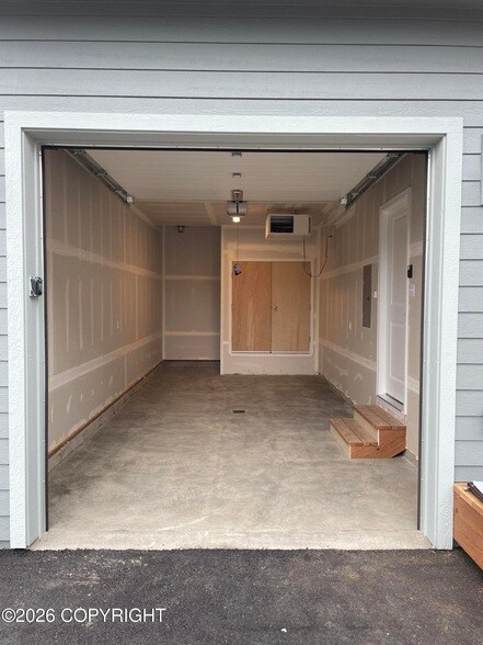 Building Photo - 116 Willow View Circle