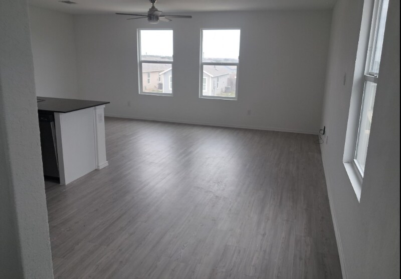 Building Photo - 3819 Millbrook Wy