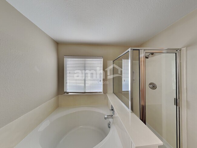 Building Photo - 24707 Hickory Meadow