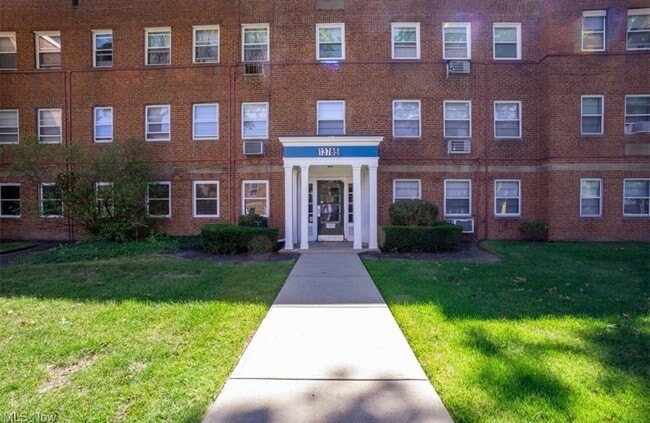 Building Photo - 13781 Cedar Rd