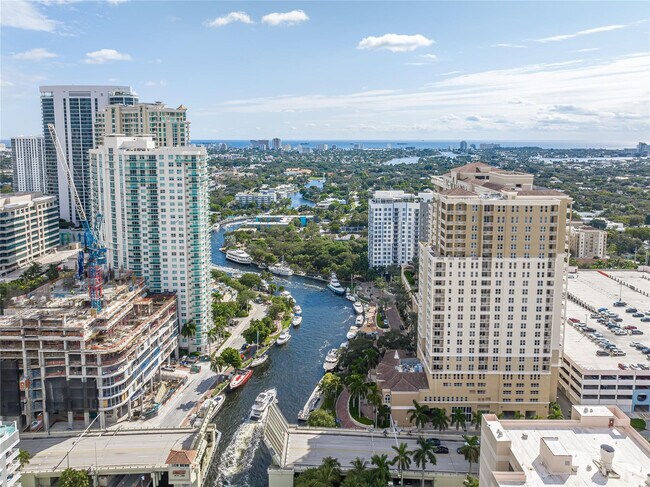 Building Photo - 511 SE 5 Ave