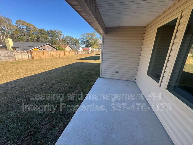 Building Photo - 331 White Pine Dr