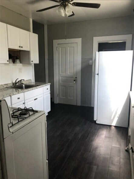 Building Photo - 941 Cypress Aly