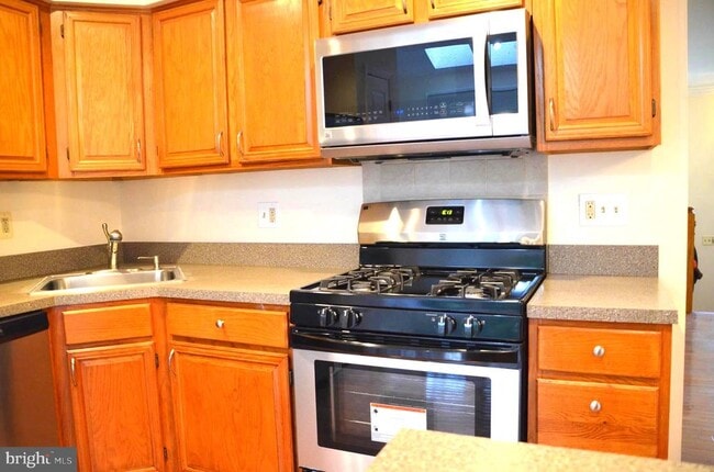 Building Photo - 6086 Joust Ln