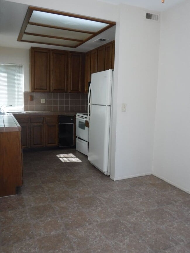 Building Photo - RidgeCrest Condominiums