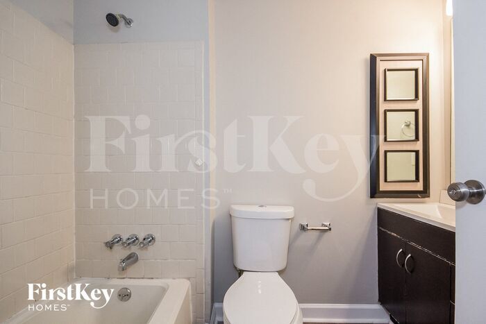 Building Photo - 5225 Martins Crossing Rd