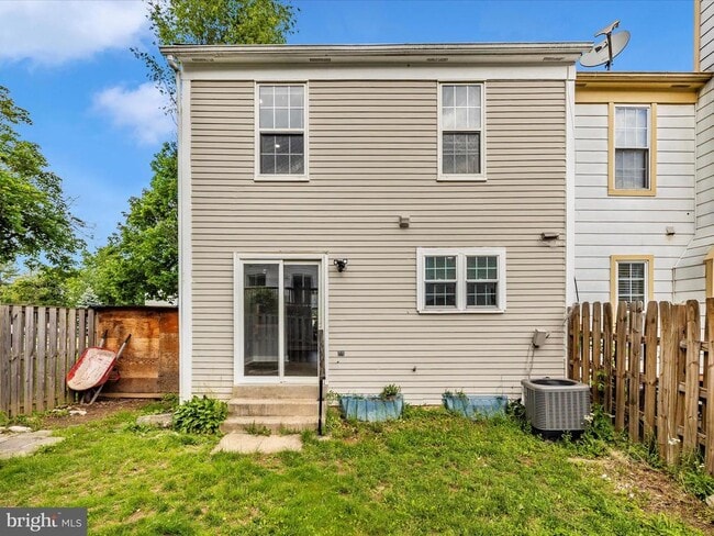 Building Photo - 13114 Thackery Pl