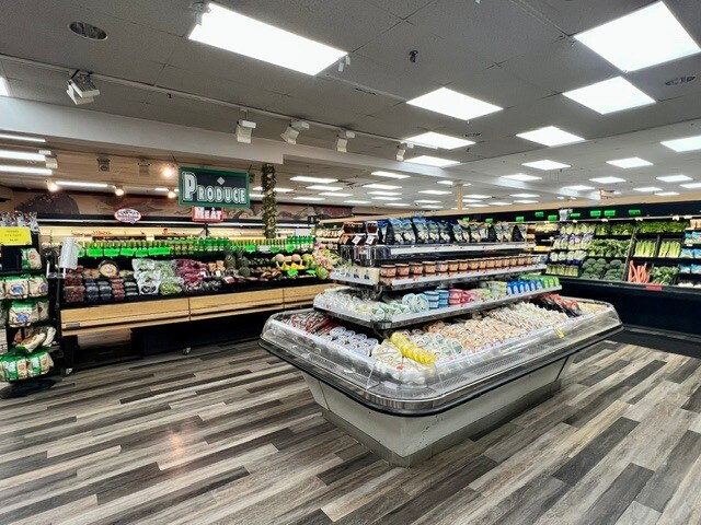 Neighborhood Market - 103 Main St