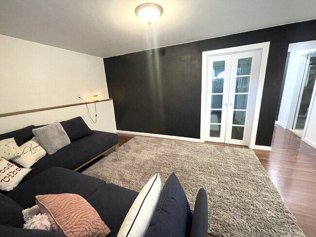 Building Photo - 134 Kilgore St