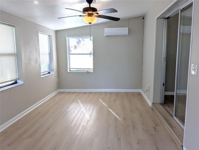 Building Photo - 681 N Wellington Dr