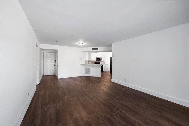 Building Photo - 8851 Wiles Rd