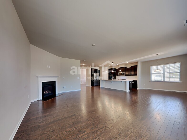 Building Photo - 14324 Little Pine Dr