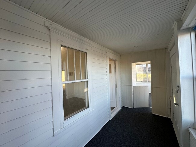 Building Photo - $1100 - 2 Bed 1 Bath Home in Sioux City