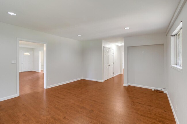 Building Photo - 2307 Gunsmoke St