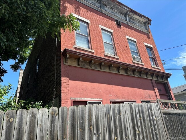 Building Photo - 165 Ulster Ave