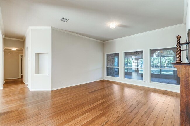 Building Photo - 6901 Bright Star Ln