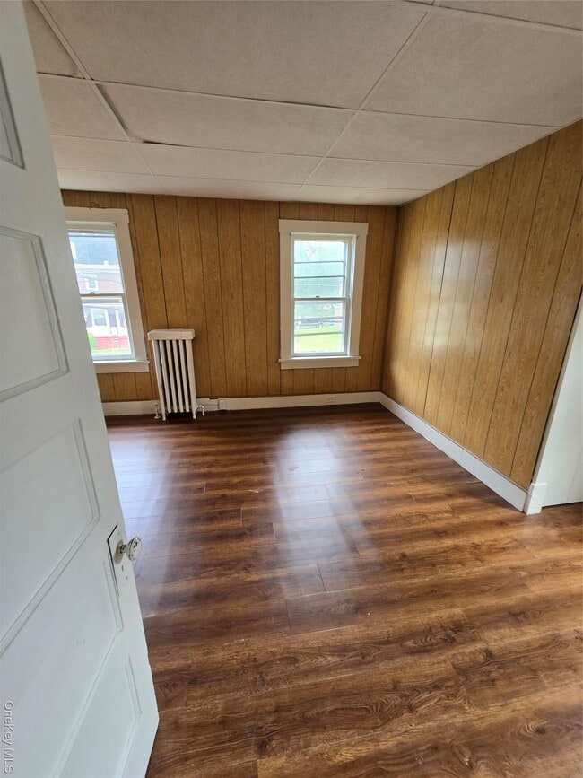 Building Photo - 469 1st St