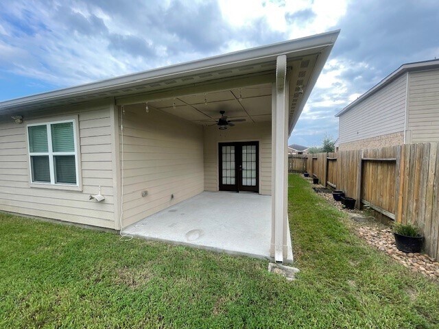 Building Photo - 8739 Leclaire Meadow Dr