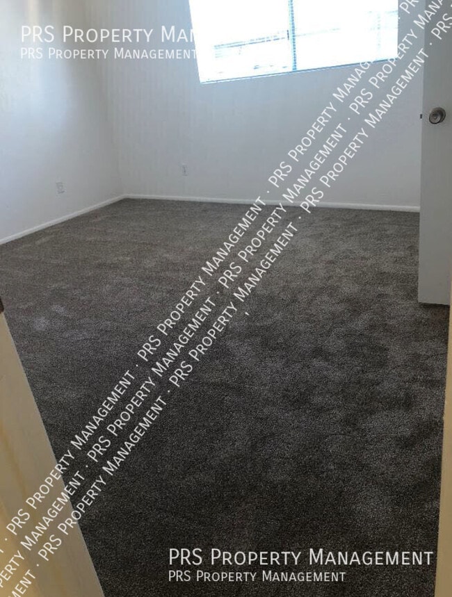Building Photo - 520 N Stapley Dr