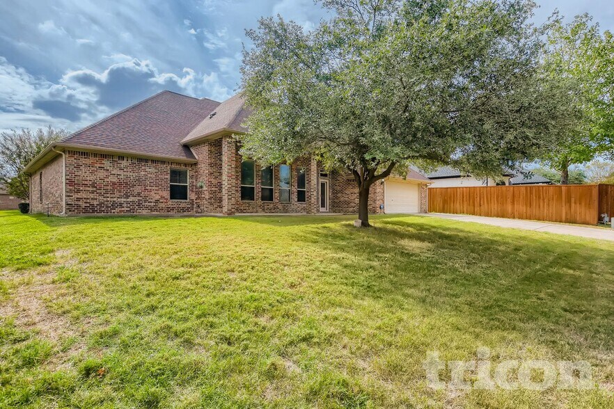 Building Photo - 1529 Rusticwood Dr