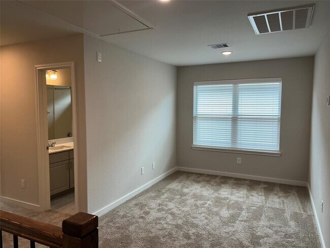 Building Photo - 1511 Revolution Way
