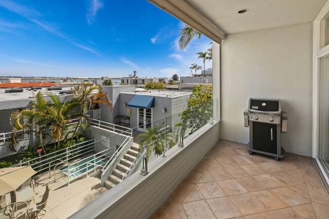 Building Photo - Exquisite Ocean View 2 Bed Townhome: Luxur...