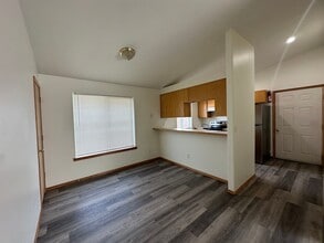 Building Photo - 2132-2142 SW Reindeer