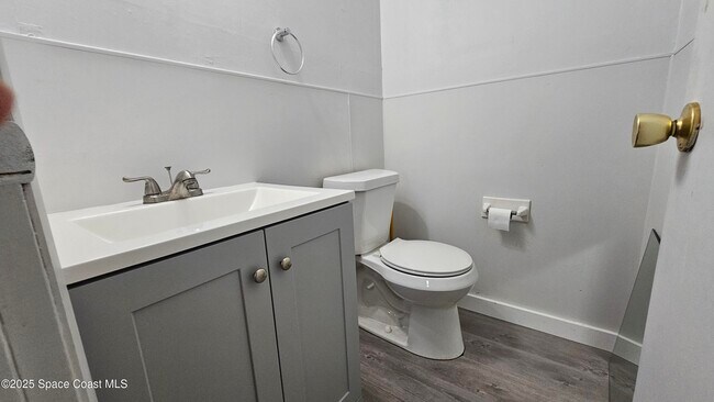 Building Photo - 1608 Watrous Dr