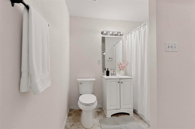 Building Photo - 5645 Santa Fe Ave