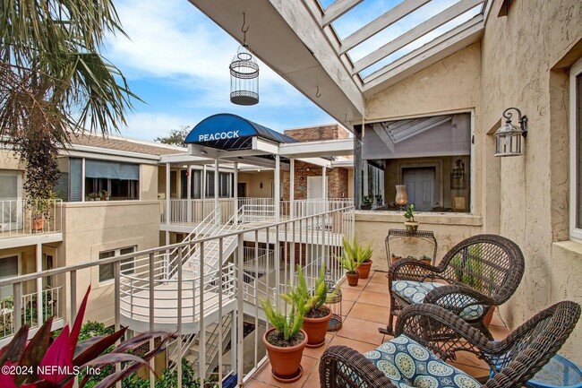 Building Photo - 2912 St Johns Ave