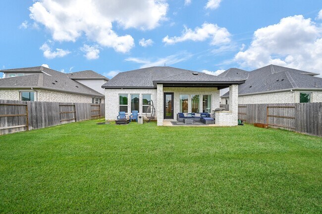 Building Photo - 21014 Vancherry Dr