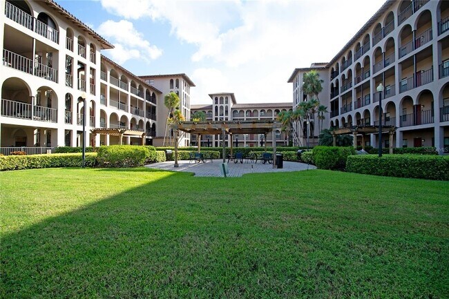 Building Photo - 6150 Gulfport Blvd S