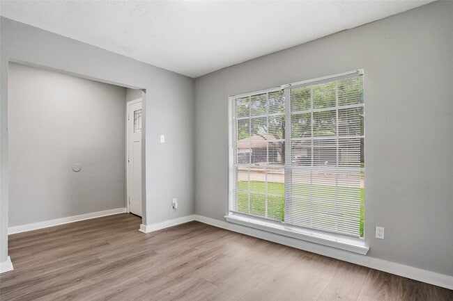 Building Photo - 12226 Kings Meadow Dr