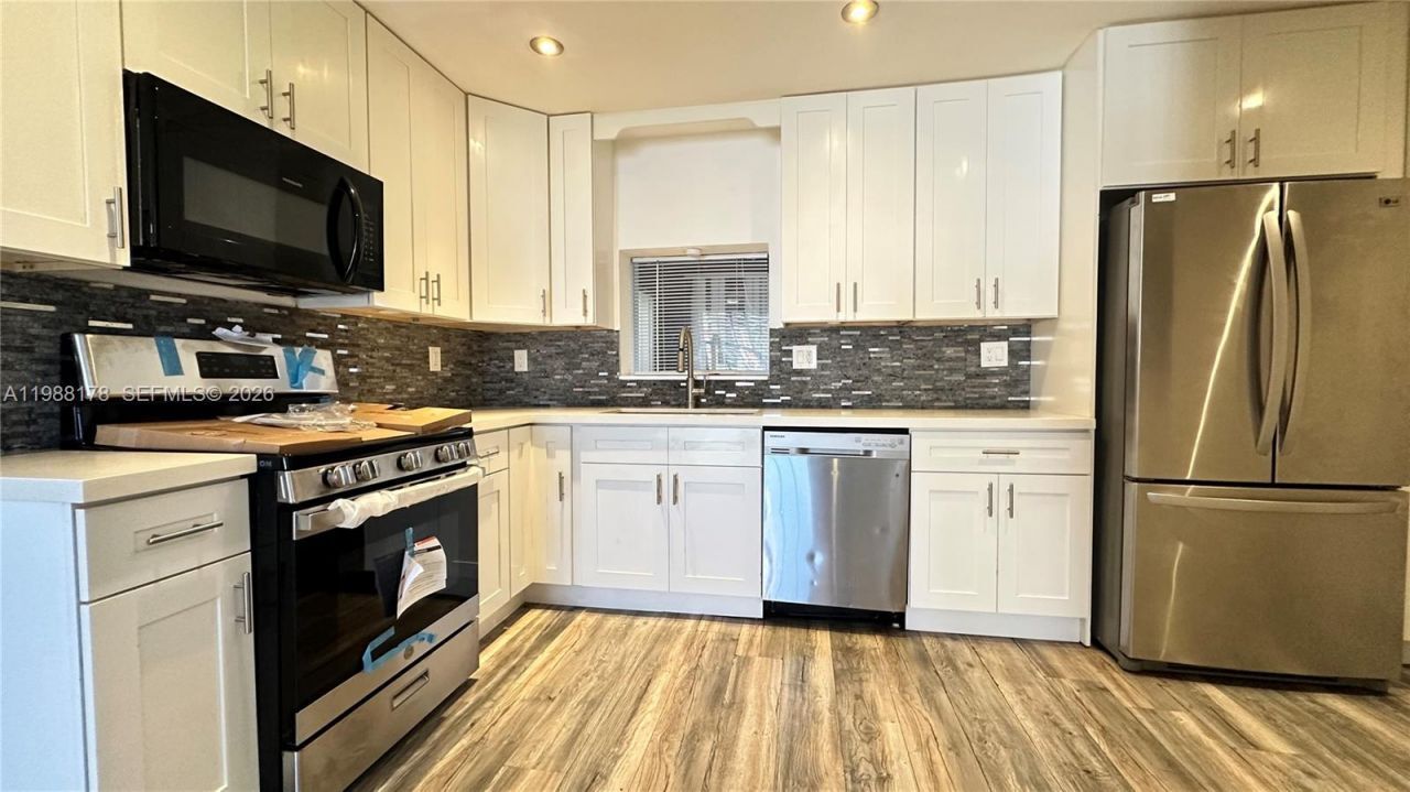 Building Photo - 8450 NW 26th St