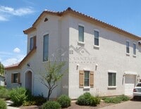 Building Photo - 4685 E Laurel Ave