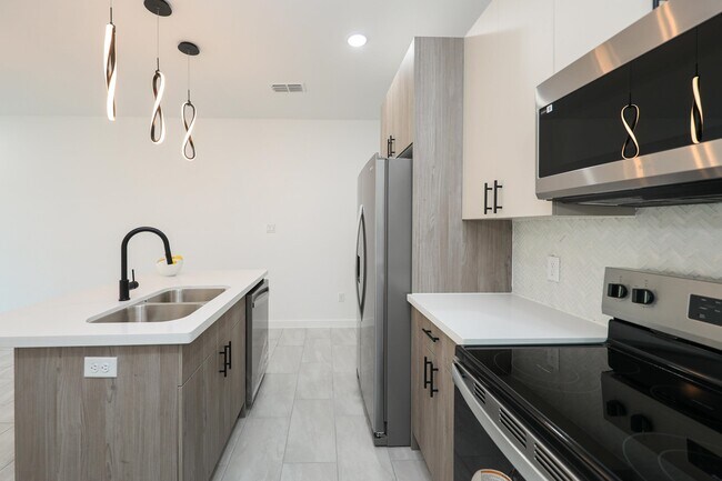 Building Photo - 8218 Casa Verde Rd