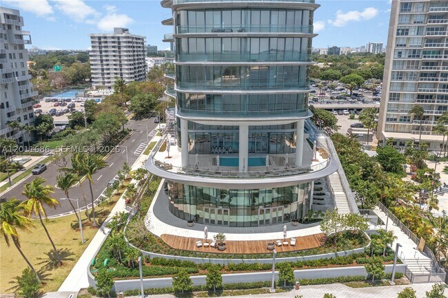 Building Photo - 175-125 3303