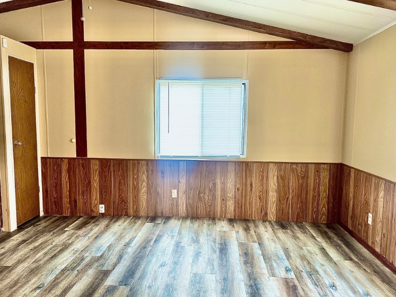 Building Photo - 5006 Lance Loop