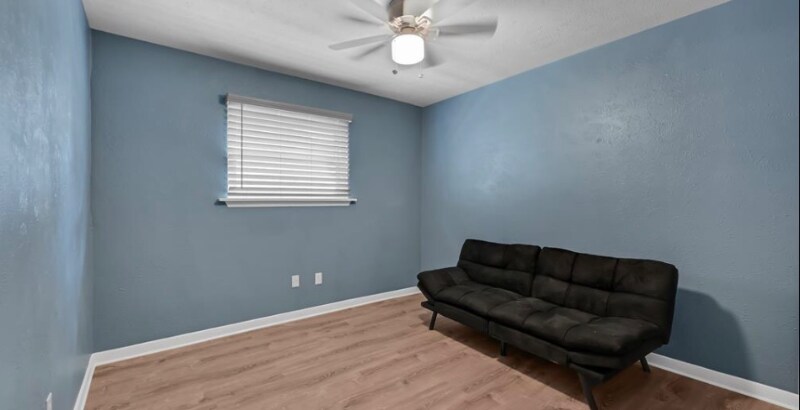 Building Photo - 2239 Fairgreen Dr