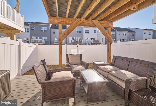 Building Photo - 39 Ortiz Dr
